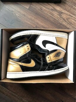 Air Jordan 1 Gold Toes - 3