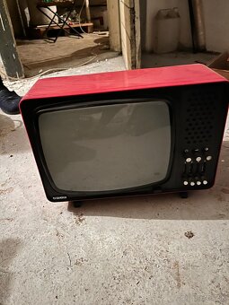 Retro televízor - 3