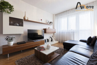 Priestranný 3-izbový byt v Starom Meste - Bratislava - 3