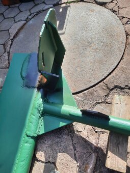 Predám zadnú vzperu na traktor Zetor - 3