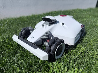 Roboticka kosacka Mammotion Luba 2 AWD 3000 - 3