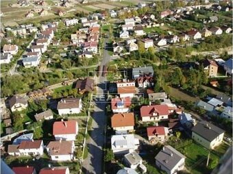 Na predaj slnečný stavebný pozemok vo Veľkej Lomnici - 3