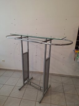 Vybavenie do predajne - 3
