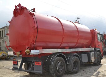9214 - Volvo FM 330 - 6x2 - Fekální vůz – EEV – EURO 5/6 - 3