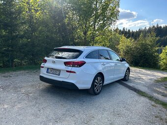 Hyundai i30 1,6 CRDi Family PDe 81 kw D4FB bez ad blue - 3