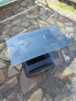 Stolík pod TV - 3