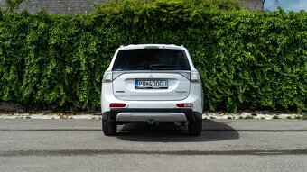 Mitsubishi Outlander 2.2 DI-D Instyle A/T - 3