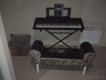 Klavír Yamaha E 453 - 3