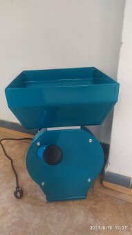 Kladivkový šrotovnik na obilie - 3