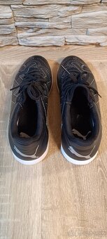 Halové tenisky, v. UK 8,5 - 3