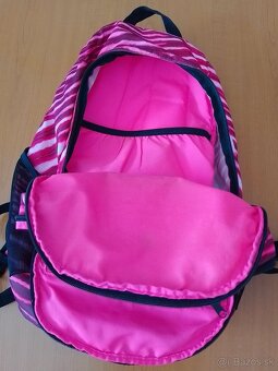 Praktický ľahučký batoh Nike - 3