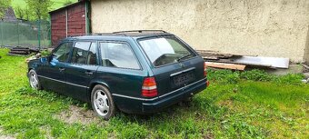 Mercedes W124 S124 E220 - 3