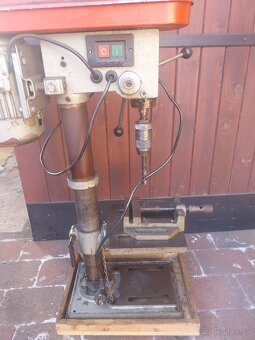 Stojanova vŕtačka 2 - 3