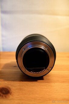 Sony FE 28–70 mm OSS - 3
