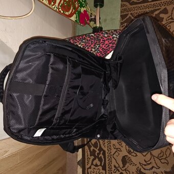 Batoh na helmu Led - 3