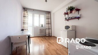 RADO | veľký 1-izbový byt s veľkým balkónom, k výstavisku- T - 3