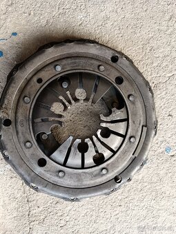 Predám spojkou sadu LUK - 3