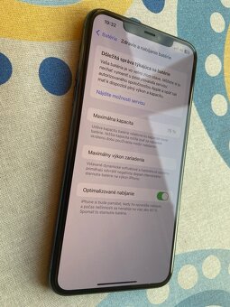 Predám iPhone 11 Pro Max 64Gb Midnight Green - 3