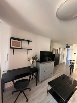 Byt na prenájom / Flat for rent - 3