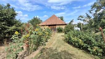 VYHODNA KÚPA Dom s veľkým pozemkom a stodolou - 3