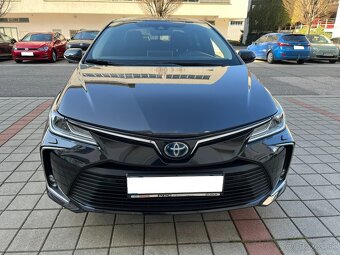 Toyota Corolla sedan 1.8 Hybrid e-CVT Comfort Tech Style - 3