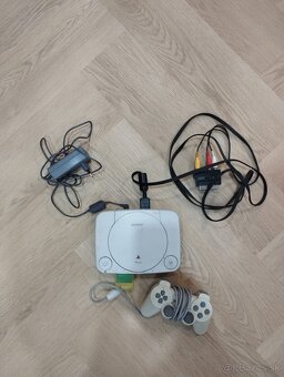 Predám Playstation 1 Slim - 3