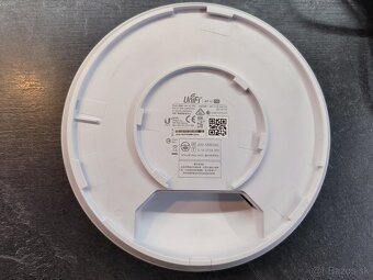 Ubiquiti UniFi UAP-AC-PRO - 3