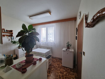 3 IZBOVÝ BYT s LOGGIOU 70 m2 PIEŠŤANY - KÚPOU VOĽNÝ - 3