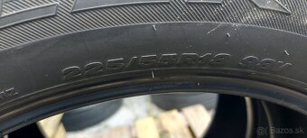 Bridgestone 225/55R18 - 3