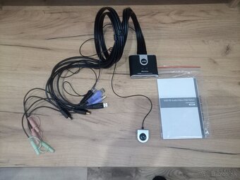 kvm switch pre 2 pocitace a 1 monitor - 3
