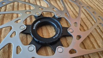 Predam novy brzdovy kotuc Deore SM RT64,na centerlock.203mm. - 3
