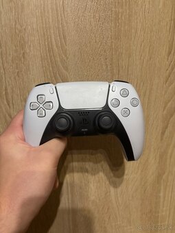 Predám PS5 pôvodná verzia z mechanikou, originál krabica - 3