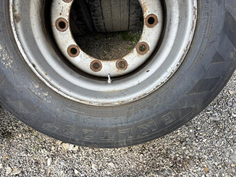 Predam nakladnú pneu 445/45 R19.5 - 3