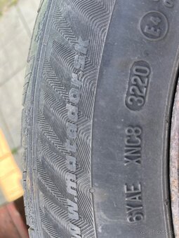 Predám zimné pneu na diskoch R15. - 3