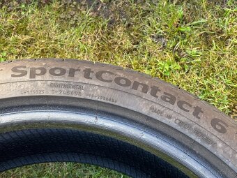 245/35 R19 - 3