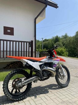 KTM SX 300 (2024) – výborný stav - 3