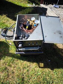 Zváračka Danubius Elektrik PP250 + podávač FWU 21 - 3