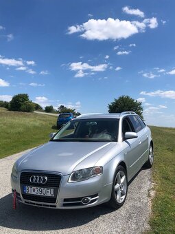 Audi A4 8E - 3