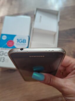 Samsung J3 2016 - 3