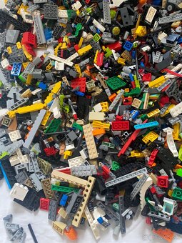 Predám mix lego 14kg za menej ako 15€ - 3