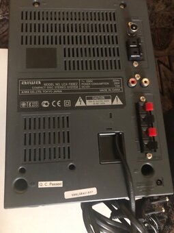 Predám malu vežu AIWA CD/Rádio/Magnetofon za 20e - 3