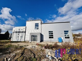 NA PREDAJ-Moderná komerčná budova vo fáze finalizácie–SENICA - 3