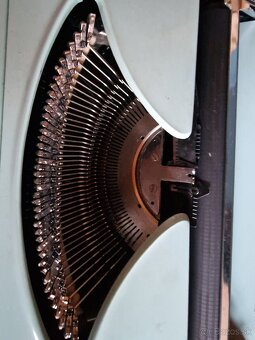 Pisaci stroj Remington STREAMLINER - 3