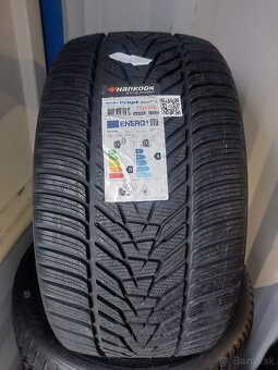 305/35R21 Hankook Winter Icept Evo3 - 3