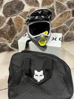 Prilba Fox V3 Divider - 3