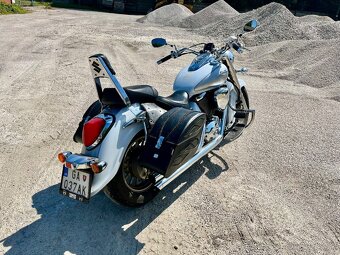 Suzuki Intruder C800 - 3