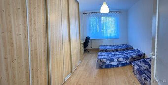 3-izbový byt s priestannou LODŽIOU v CENTRE Nového Mesta n.V - 3