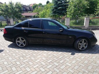 Merceds E - 3