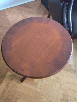 Exkluzívny Vintage set: 2 kožené kreslá a stolík z Talianska - 3