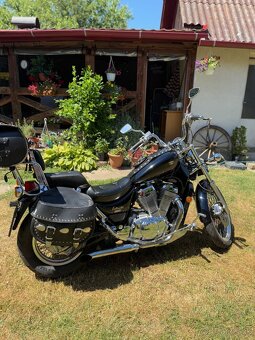 Suzuki Intruder VS800 - 3